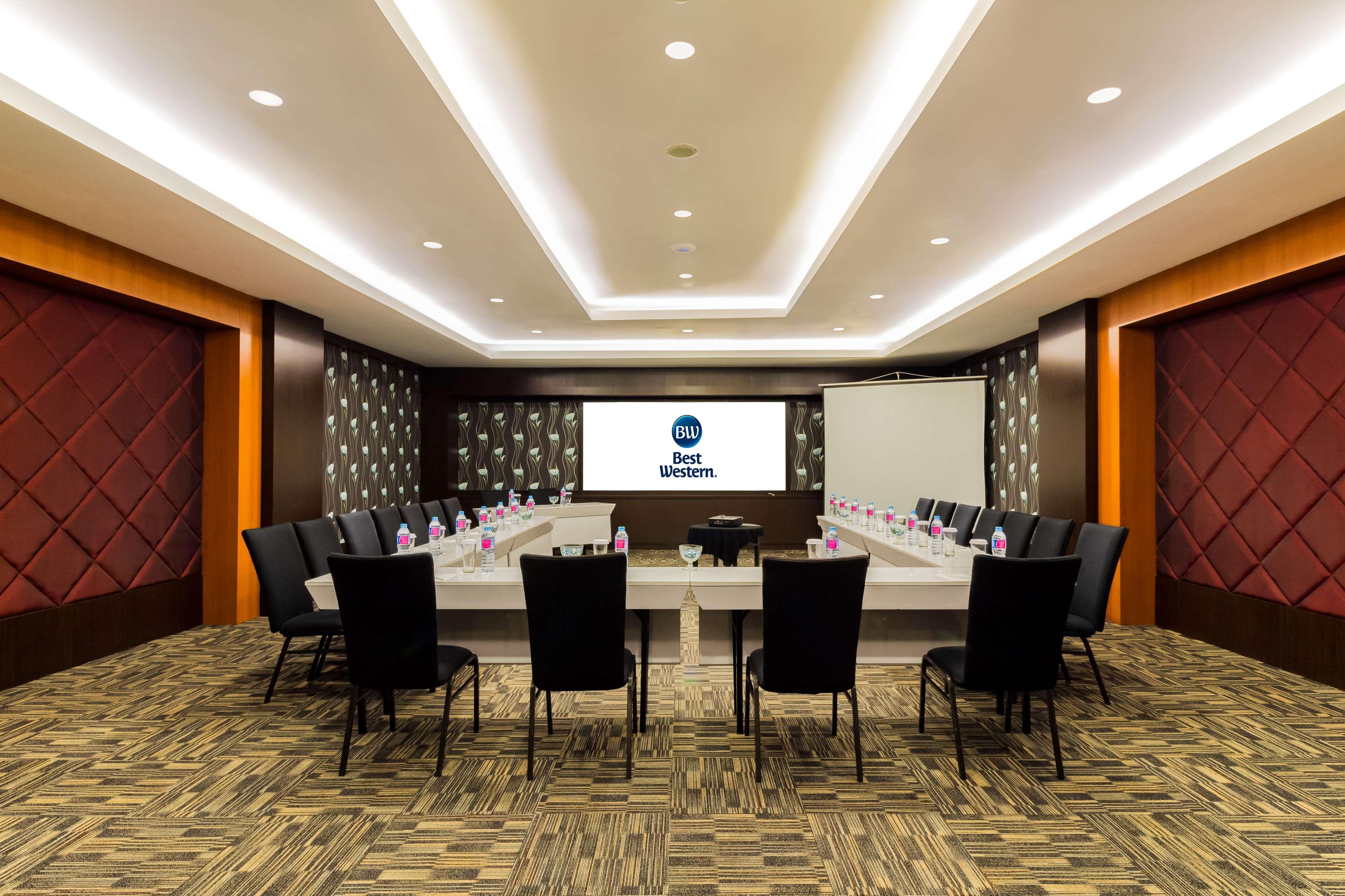 Best Western Plus Taft Inn Екстер'єр фото