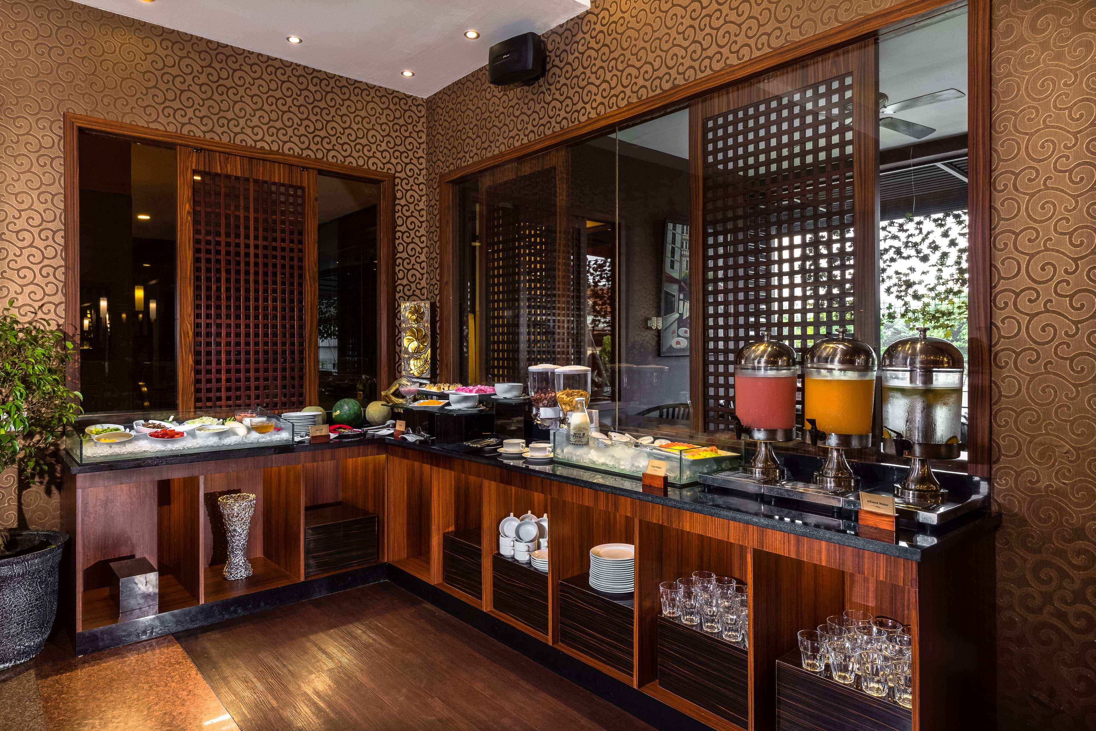 Best Western Plus Taft Inn Екстер'єр фото